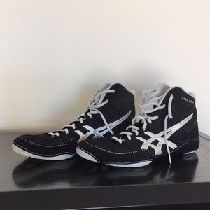 Brand new, never been used wresting shoes